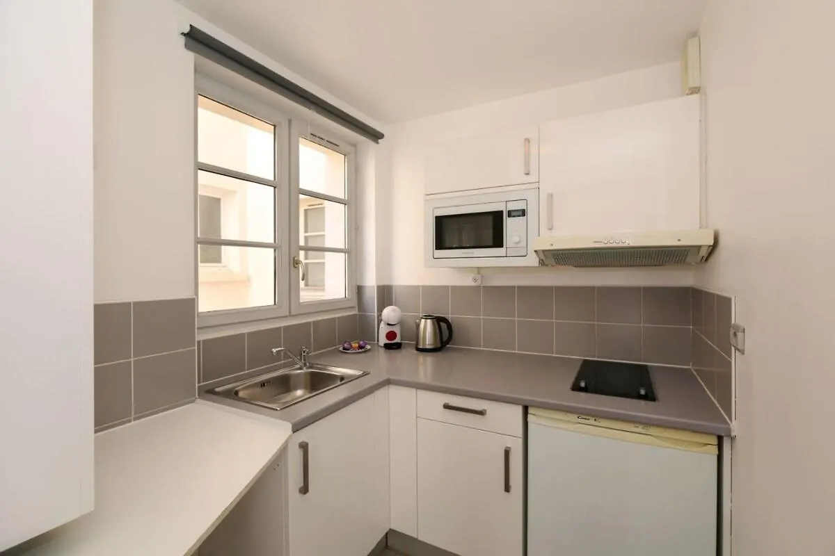 202 - Studio Calme Et Reposant A Paris 5 - Flat-Guest 0*,  France